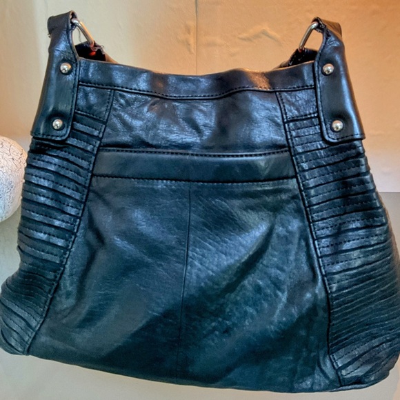 Perlina Butter-soft Black Leather Women\'s Bag